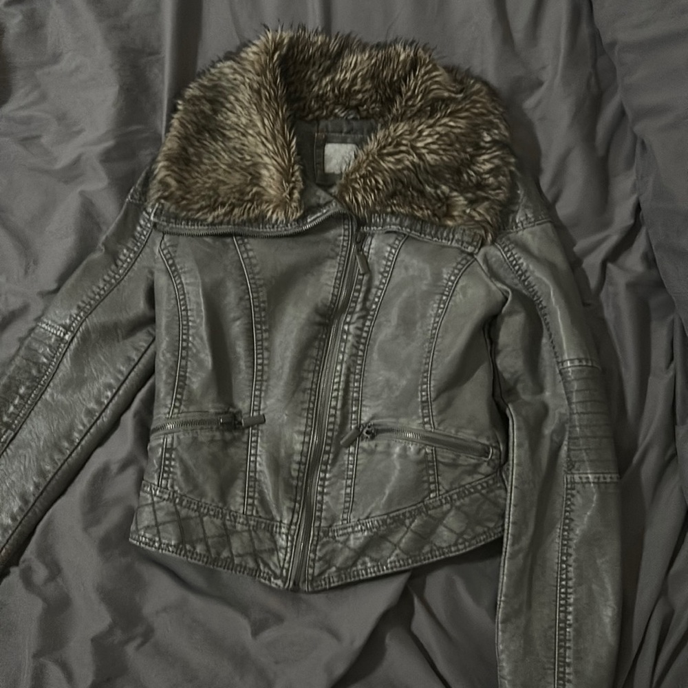 Women’s leather jacket with fur